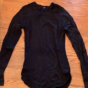 Lululemon black long sleeve sweater